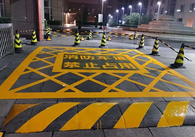 苏州购物商场广场消防通道怎么样划线吗？