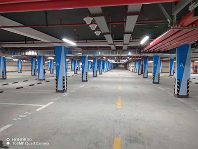 444d0f11e950357eda4b5e3ef8b2081.jpg 停車場車位標準尺寸及規定,小區車庫車位劃線標準尺寸是多少?