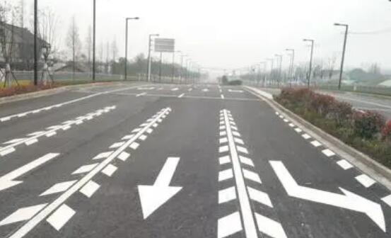 冷噴標線一平方多少錢？道路劃線冷涂多少錢？