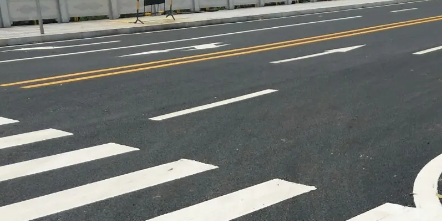 蘇州車位劃線解析，車間白色斑馬線劃線寬度是多少？帶來高效與安全