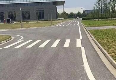 昆山廠區(qū)道路劃線設(shè)計規(guī)范，確保交通安全與流暢的基礎(chǔ)