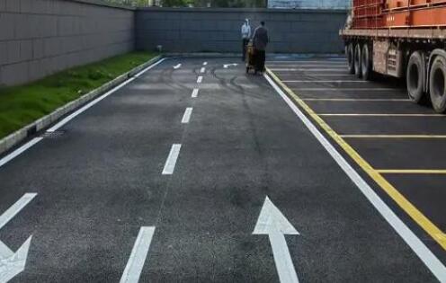 蘇州廠區(qū)劃線找行家，豐富經(jīng)驗鑄就優(yōu)良施工質(zhì)量