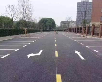 蘇州學校道路劃線專業(yè)施工，打造安全校園交通