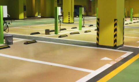 厂区侧方位停车位与市政车位划线要求及规范的不同？